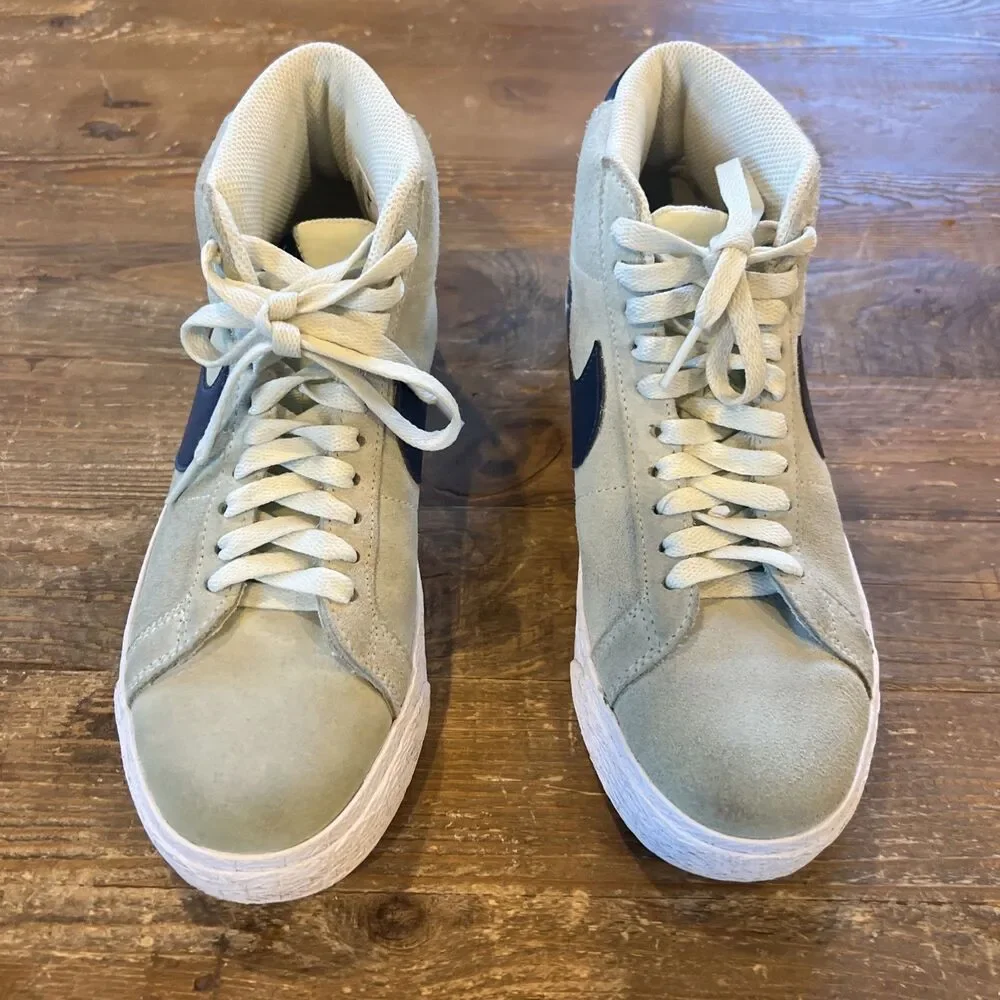 Nike SB Zoom Blazer Mid Mint Barley Green 864349-303 Men’s Size 5.5 EUC